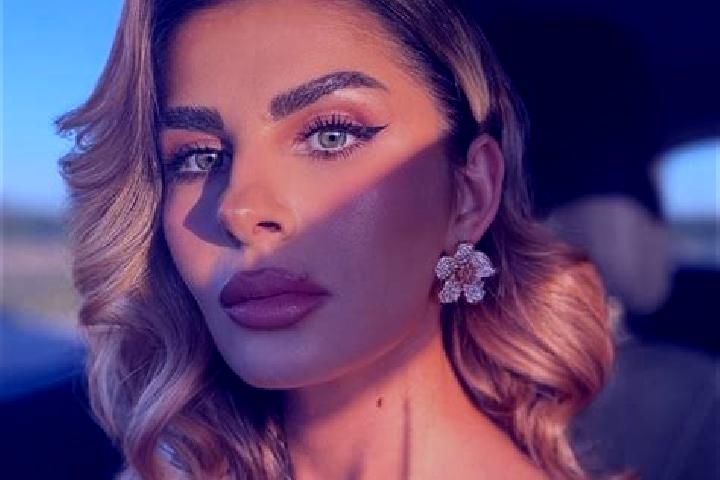 Evelyn, 32 — Escort in Babeni-Oltetu, Romania