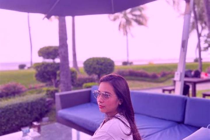 Evelyn, 32 — Escort in Basalan, Turkey