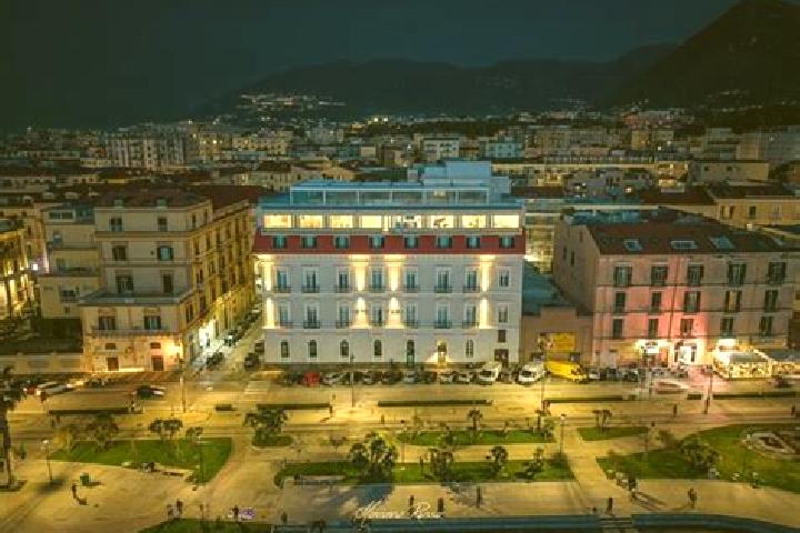 Evelyn, 32 — Escort in Castellammare di Stabia, Italy