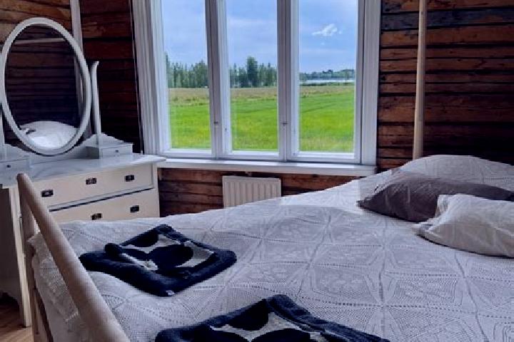 Evelyn, 32 — Escort in Etelae-Kyttaelae, Finland