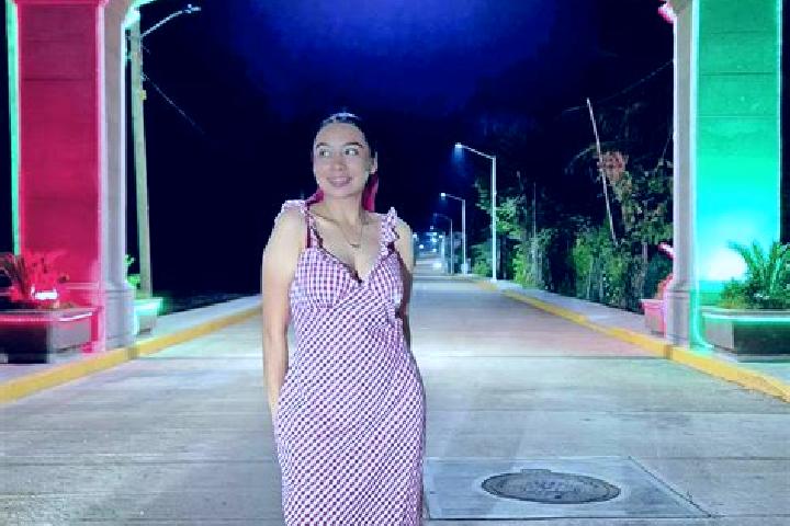 Evelyn, 32 — Escort in Hidalgotitlan, Mexico