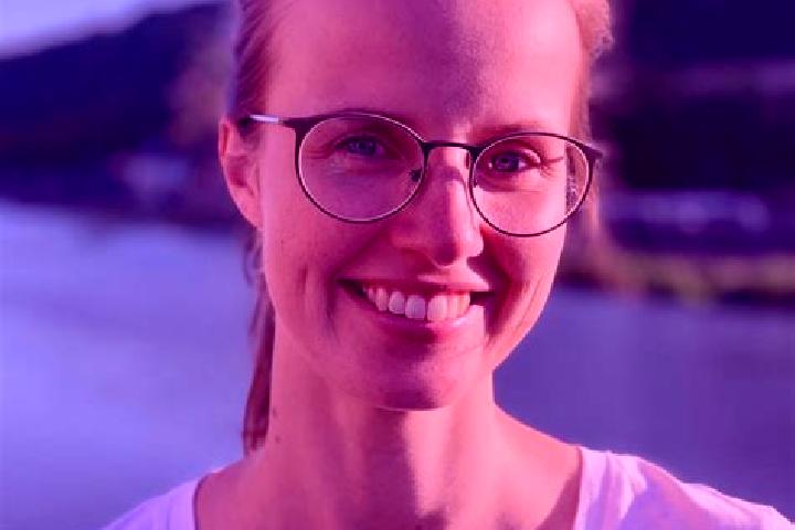 Evelyn, 32 — Escort in Langensendelbach, Germany