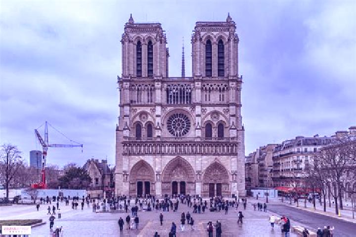 Evelyn, 32 — Escort in Mont-Notre-Dame, France