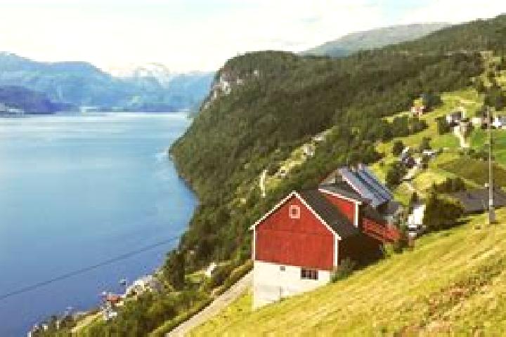 Evelyn, 32 — Escort in Nordfjordeid, Norway