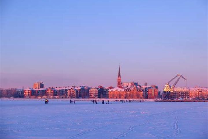 Evelyn, 32 — Escort in Pitea, Sweden