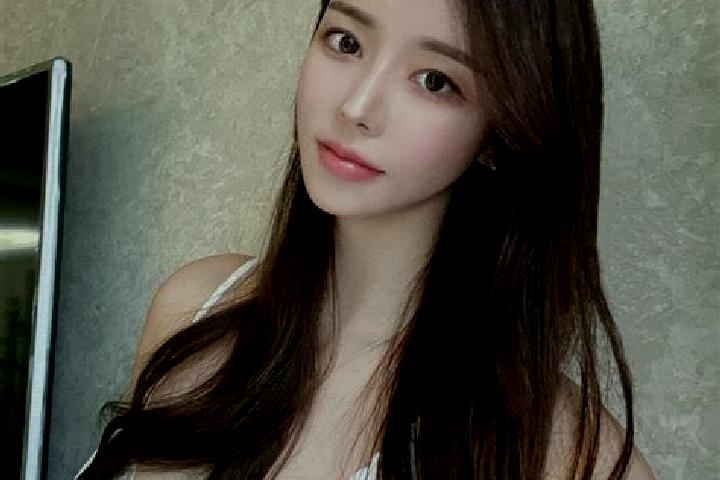 Evelyn, 32 — Escort in Tikerik, China