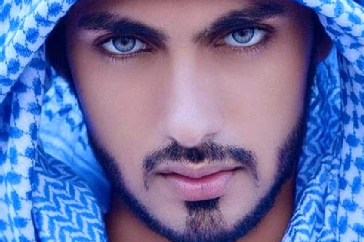 Evelyn, 33, a black blue-eyed middle eastern companion based in Manta. Offering Deep French Kissing, Prostate Massage, Travel Companion. Available for incall...