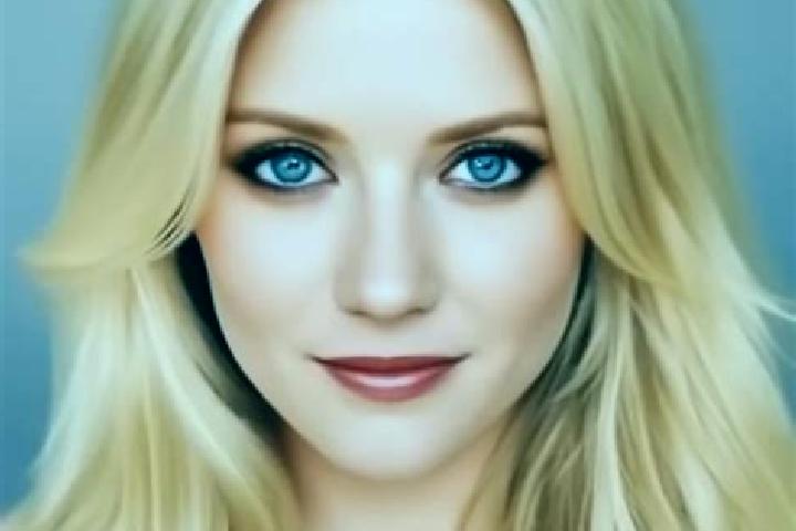Evelyn, 33, a blonde amber-eyed caucasian companion based in Mahmutseydi. Offering Erotic Massage, OWO, BDSM. Available for incall and outcall, overnight boo...