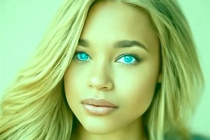 Evelyn, 33, a blonde blue-eyed latina companion based in Damara. Offering A-Level, Dinner Date, Prostate Massage. Available for incall and outcall, overnight...