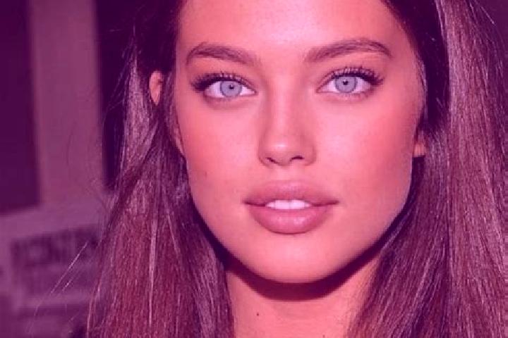 Evelyn, 33, a chestnut green-eyed caucasian companion based in Blevio. Offering Party Girl, OWO, Deep French Kissing, Couples. Available for incall and outca...