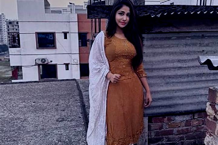 Evelyn, 33 — Escort in Dhaka, India