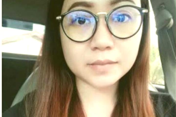 Evelyn, 33 — Escort in Marudi, Malaysia
