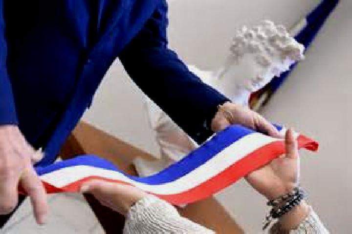 Evelyn, 33 — Escort in Oucques, France