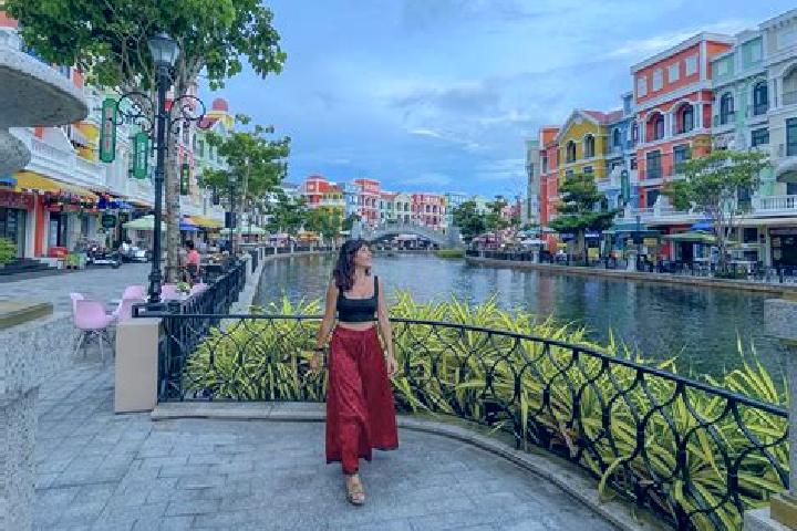 Evelyn, 33 — Escort in Phu Vang, Vietnam