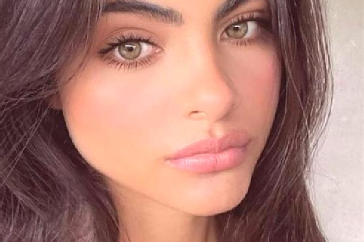 Evelyn, 34, a black hazel-eyed indian companion based in Sobraya. Offering Erotic Massage, Deep French Kissing, Party Girl, Tantra. Available for incall and ...