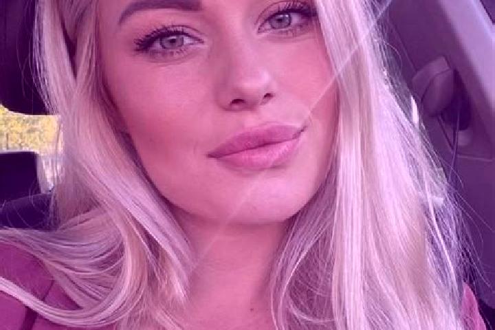 Evelyn, 34, a blonde hazel-eyed ebony companion based in Verrua Po. Offering Erotic Massage, Duos, Girlfriend Experience, BDSM. Available for incall and outc...