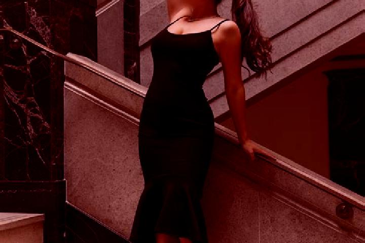 Evelyn, 34, a brunette amber-eyed latina companion based in Codemondo-Quaresimo. Offering Tantra, Deep French Kissing, Couples, Prostate Massage. Available f...