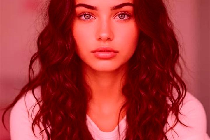 Evelyn, 34, a brunette brown-eyed mediterranean companion based in Veltheim (Kreis 5) / Blumenau. Offering Prostate Massage, Travel Companion, Overnight, Par...