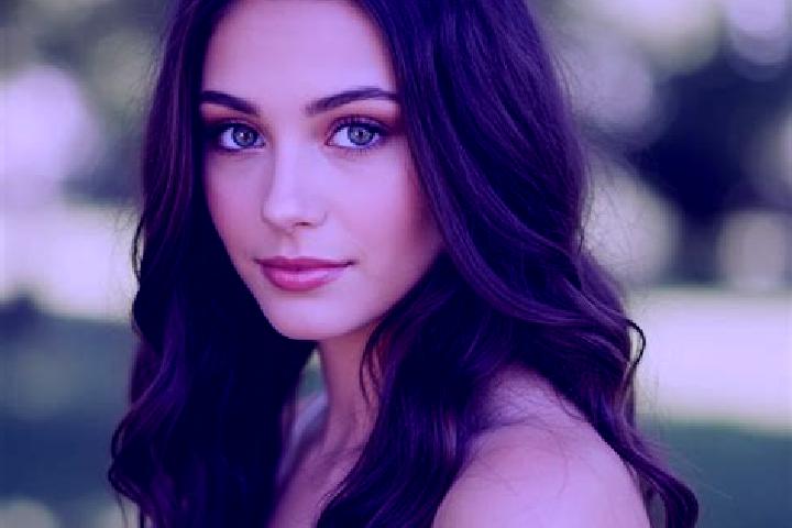Evelyn, 34, a brunette hazel-eyed mixed companion based in Manhattan. Offering OWO, Dinner Date. Available for incall and outcall, day and evening dates.