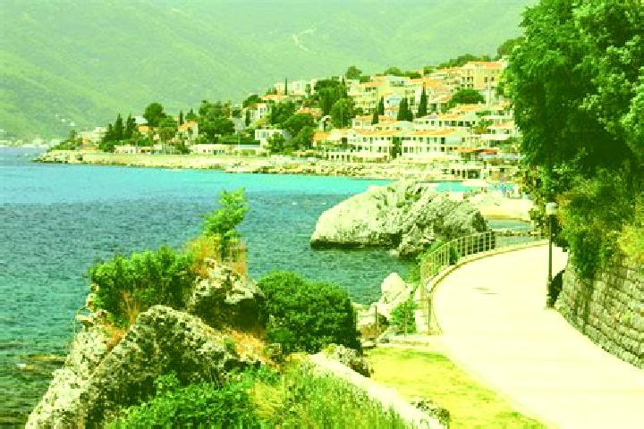 Evelyn, 34 — Escort in Herceg Novi, Montenegro