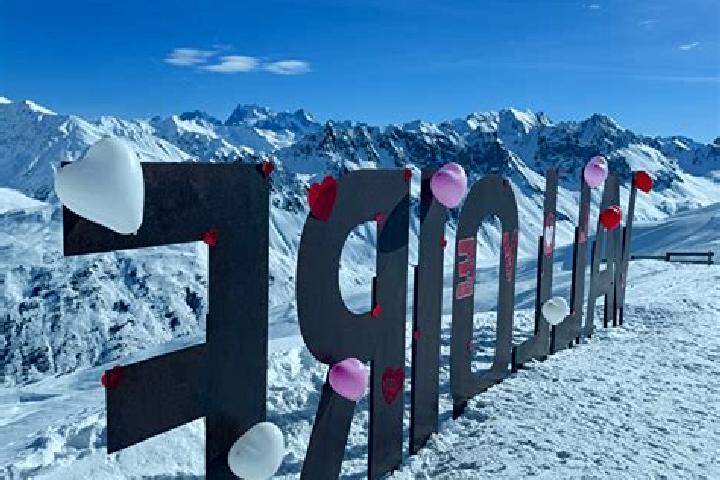 Evelyn, 34 — Escort in Moras-en-Valloire, France