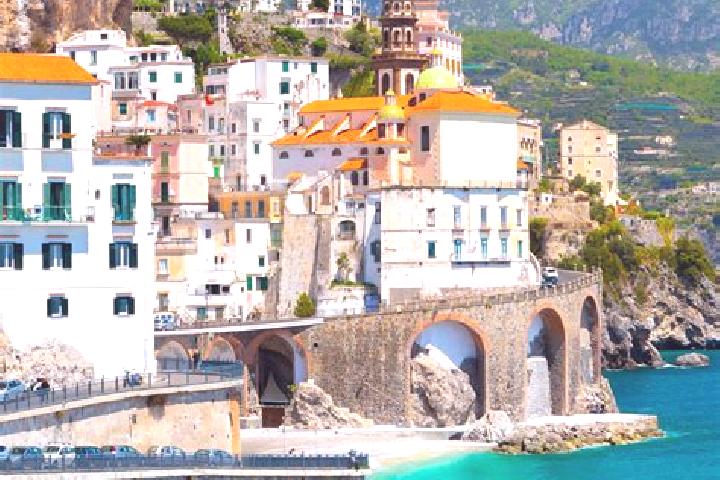 Evelyn, 34 — Escort in Priero, Italy