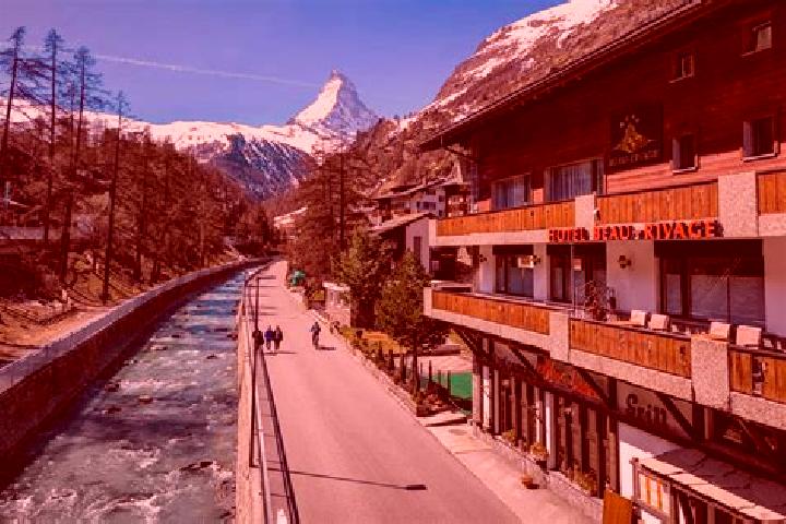 Evelyn, 34 — Escort in Zermatt, Switzerland