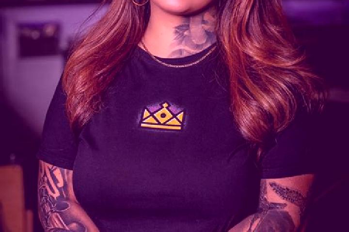 Evelyn, 35, a auburn amber-eyed indian companion based in Kemecse. Offering CIM, A-Level, Tantra, Fetish. Available for incall and outcall, day and evening d...