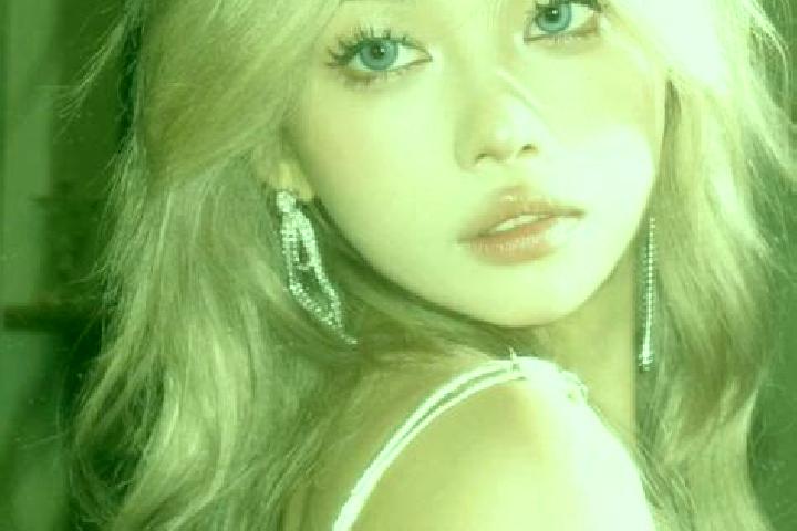 Evelyn, 35, a blonde blue-eyed asian companion based in Goth Shams Pir. Offering Couples, Overnight, CIM, Girlfriend Experience, Deep French Kissing. Availab...