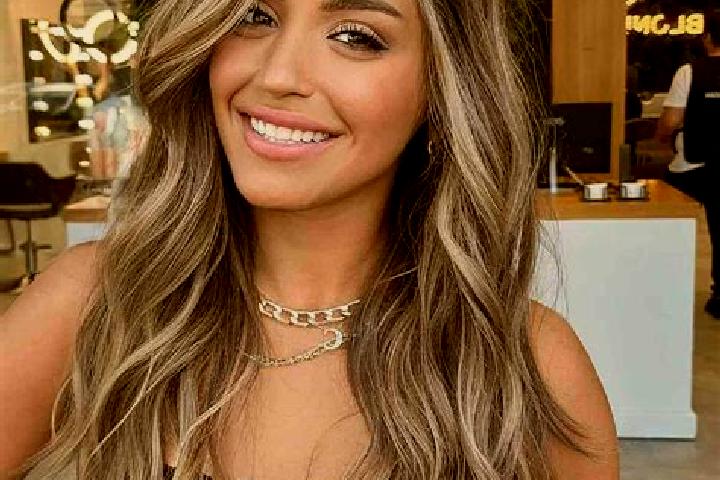 Evelyn, 35, a dark blonde brown-eyed mediterranean companion based in Whitebridge. Offering 69, Girlfriend Experience, Striptease. Available for incall and o...