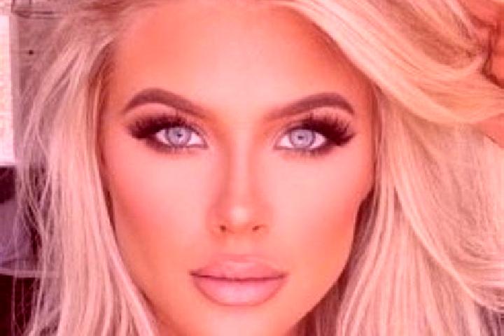 Evelyn, 35, a platinum blonde amber-eyed slavic companion based in Alpiarca. Offering Striptease, BDSM, Domination, Roleplay, Dinner Date. Available for inca...