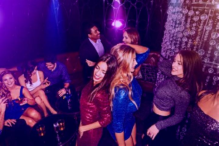 Evelyn, 35, a red brown-eyed european companion based in Thonnance-les-Joinville. Offering Striptease, BDSM, OWO. Available for incall and outcall, day and e...