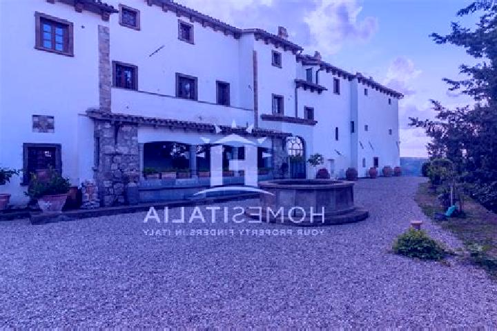 Evelyn, 35 — Escort in Agliano, Italy