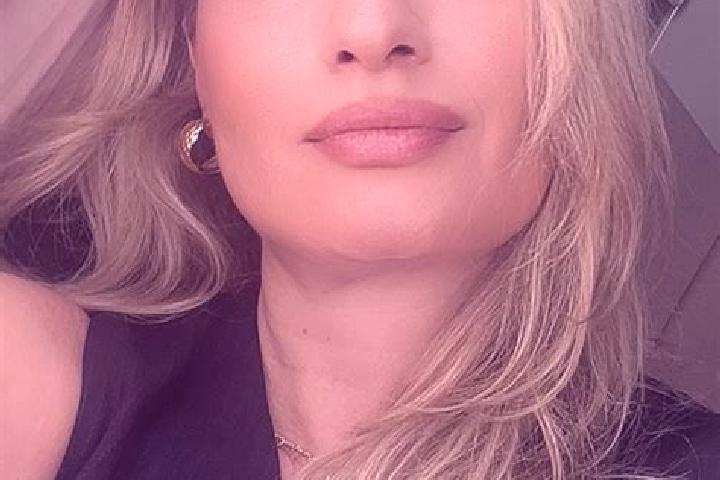 Evelyn, 35 — Escort in Biriatou, France