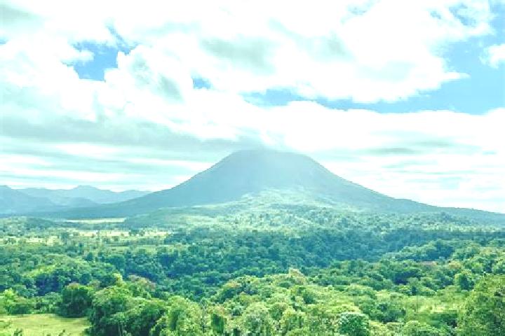 Evelyn, 35 — Escort in Capellades, Costa Rica
