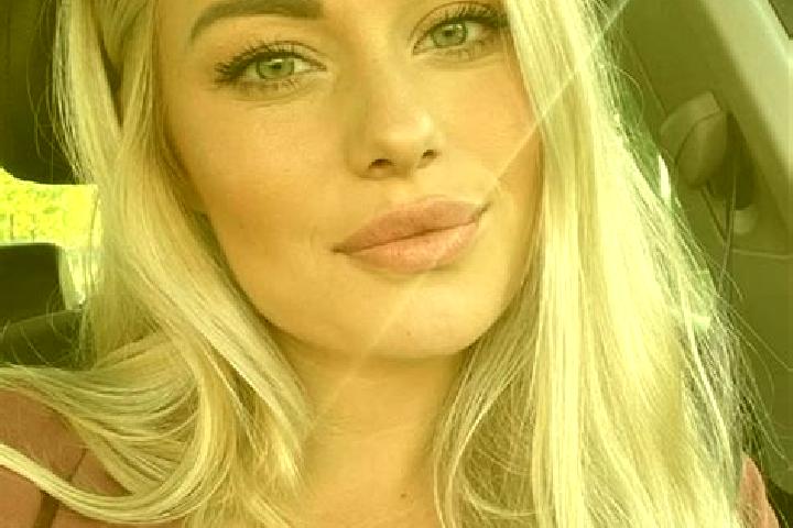 Evelyn, 36, a blonde hazel-eyed slavic companion based in Riacho de Santana. Offering Overnight, Travel Companion, Domination, Prostate Massage. Available fo...