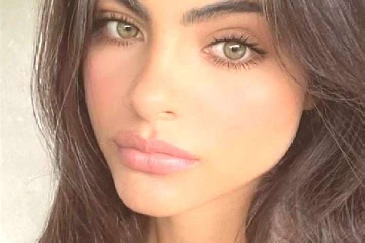 Evelyn, 36, a brunette dark-eyed caucasian companion based in Machukhy. Offering Dinner Date, Overnight, Travel Companion. Available for incall and outcall, ...