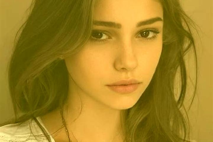 Evelyn, 36, a chestnut amber-eyed slavic companion based in Yunji. Offering OWO, Domination, A-Level, Travel Companion, Deep French Kissing. Available for in...