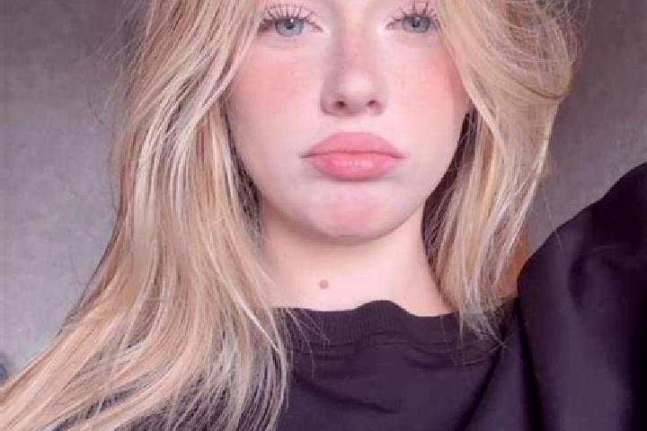 Evelyn, 36 — Escort in Couillet, Belgium