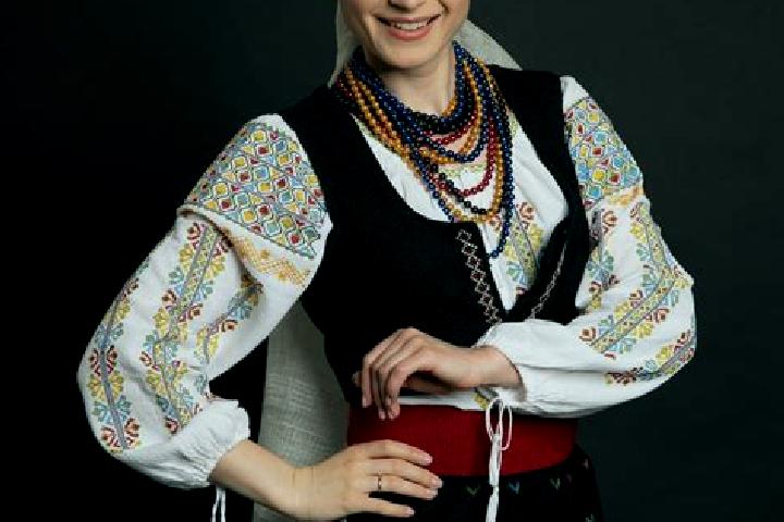 Evelyn, 36 — Escort in Plaiesii de Sus, Romania