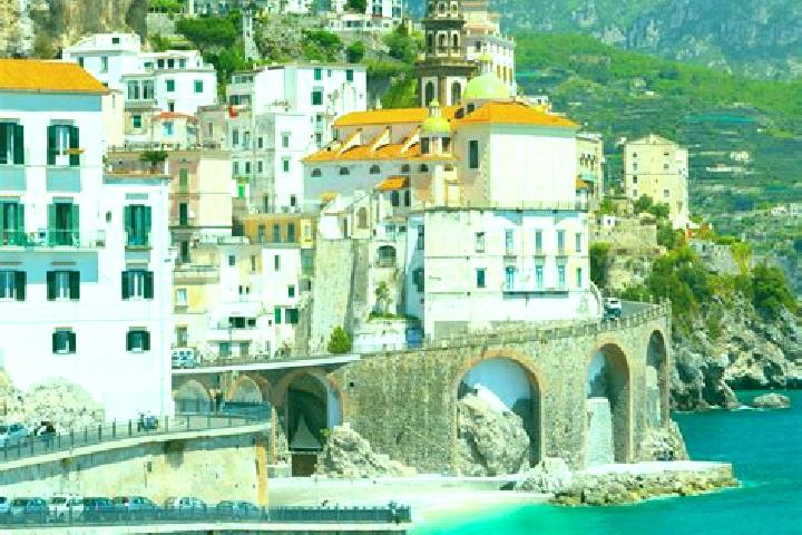 Evelyn, 36 — Escort in Poggio Picenze, Italy