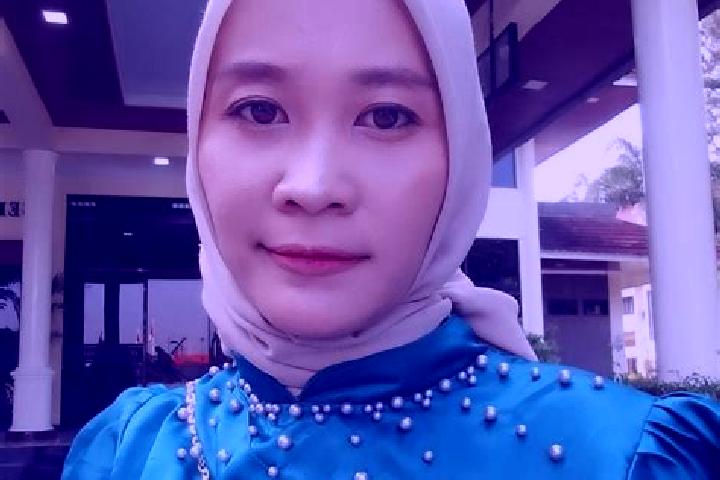 Evelyn, 36 — Escort in Tuwiri Wetan, Indonesia