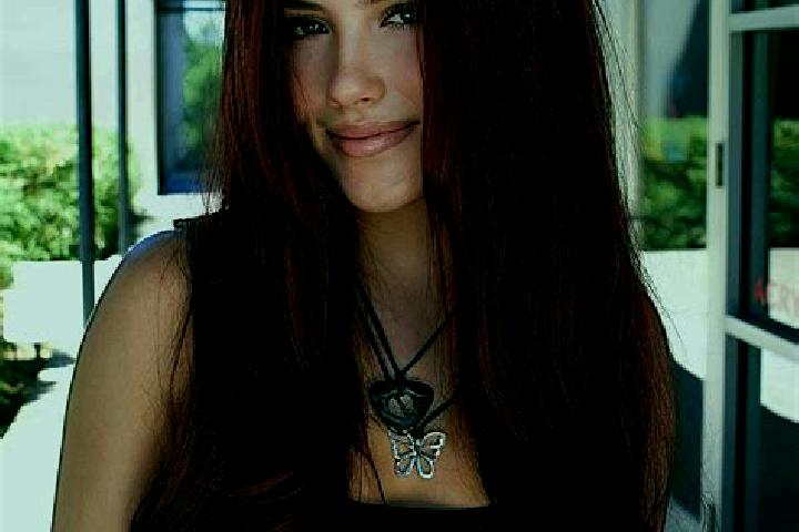 Evelyn, 37, a auburn dark-eyed slavic companion based in Panna. Offering Girlfriend Experience, A-Level, CIM. Available for incall and outcall, day and eveni...