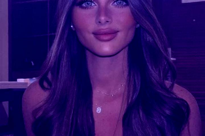 Evelyn, 37, a brunette dark-eyed asian companion based in Pelmo Park-Humberlea. Offering GFE, Massage, Travel Companion, Erotic Massage. Available for incall...
