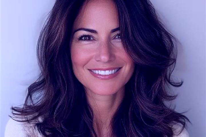 Evelyn, 37, a brunette dark-eyed mixed companion based in Onepoto. Offering Massage, Couples, OWO, Tantra. Available for incall and outcall, overnight bookin...