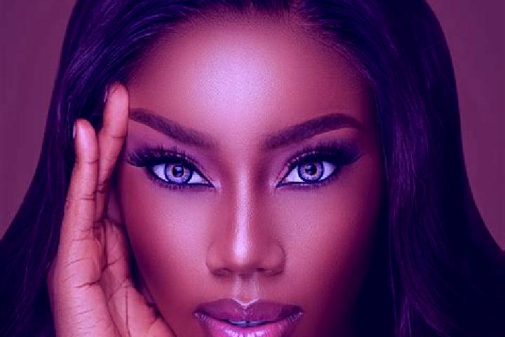 Evelyn, 37, a chestnut blue-eyed ebony companion based in Vershino-Darasunskiy. Offering GFE, Striptease, Fetish, Tantra, Dinner Date. Available for incall a...