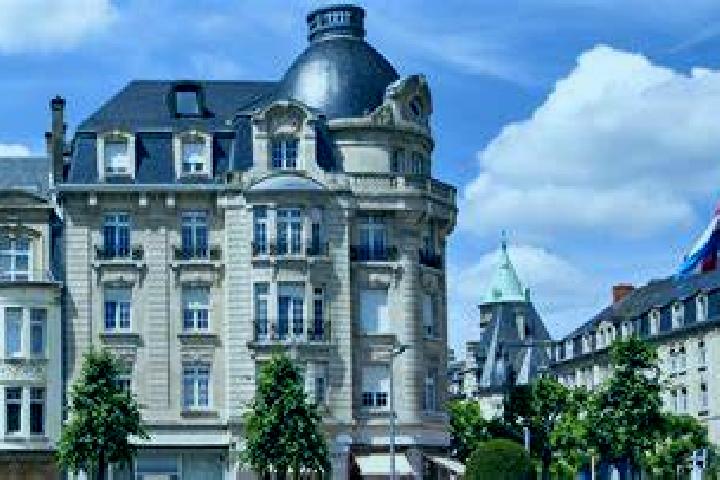 Evelyn, 37 — Escort in Altwies, Luxembourg