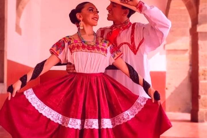 Evelyn, 37 — Escort in Jaltocan, Mexico
