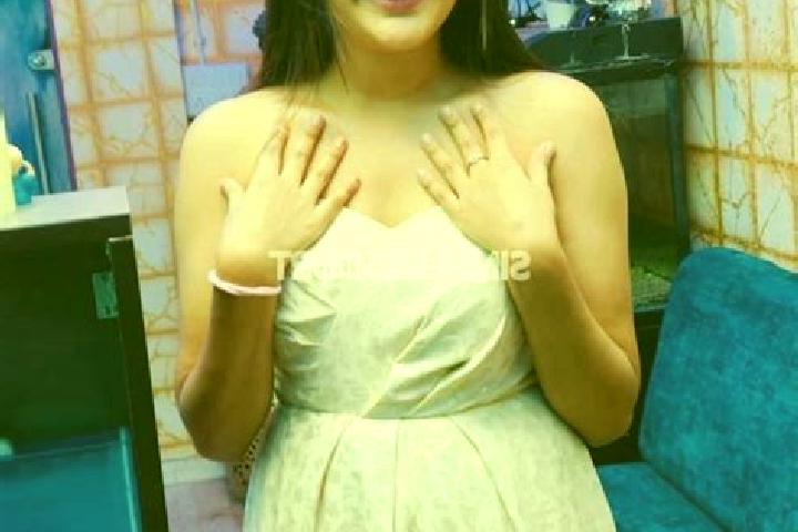 Evelyn, 37 — Escort in Kalyan, India