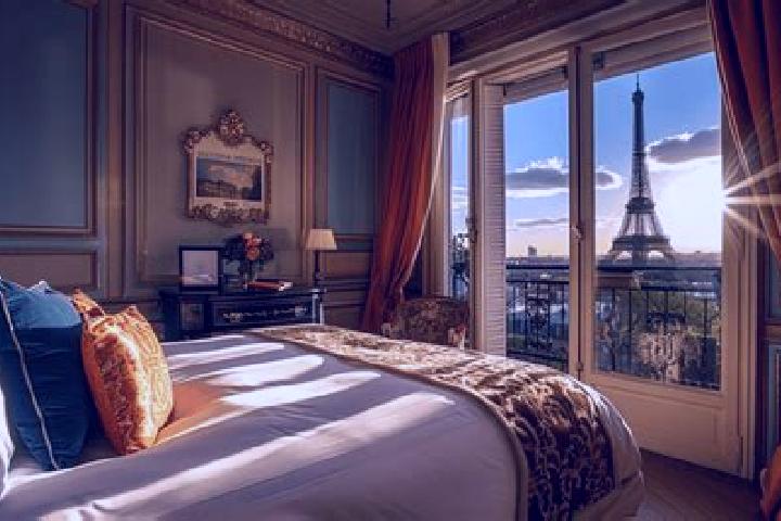 Evelyn, 37 — Escort in Paris, United States